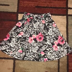 New York And Company Belted Flare Flower Skirt